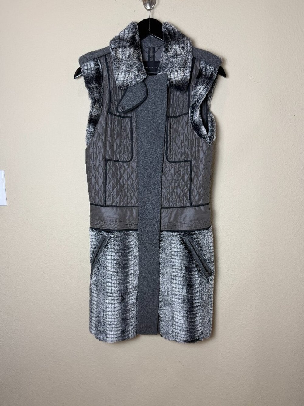 BCBGMaxAzria Archer Vest Grey Leather & Faux Fur Mixed Media Size XS